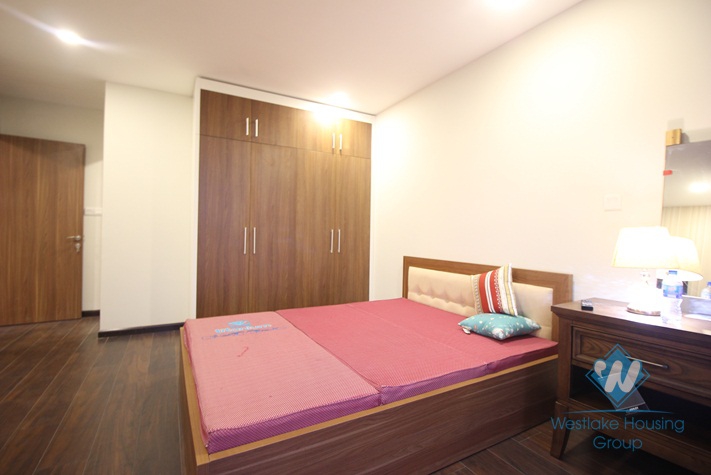Nice two bedrooms apartment for rent in Discovery building, Cau Giay district, Ha Noi